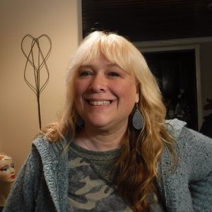 Closed - Selling with Honeysuckle Road Boutique